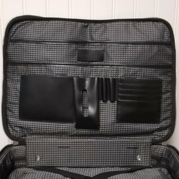 RMD Studio Presents RO - Picture 5 of 8